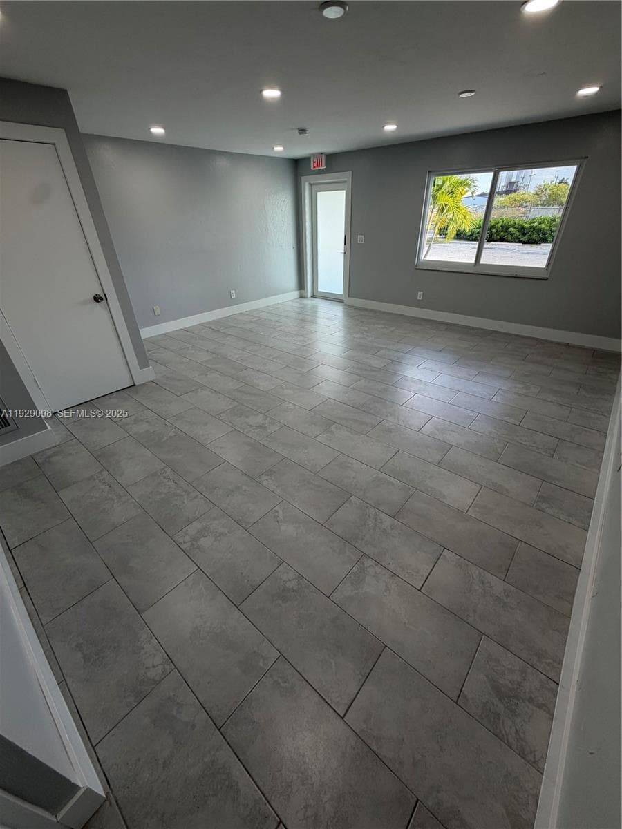 2700 EVANS AVE # 5, Fort Myers FL 33901