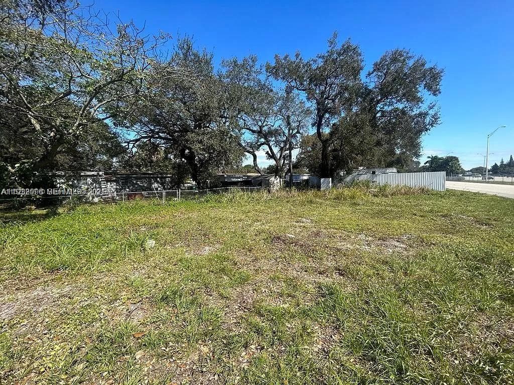 2451 NW 167th St, Miami Gardens FL 33056