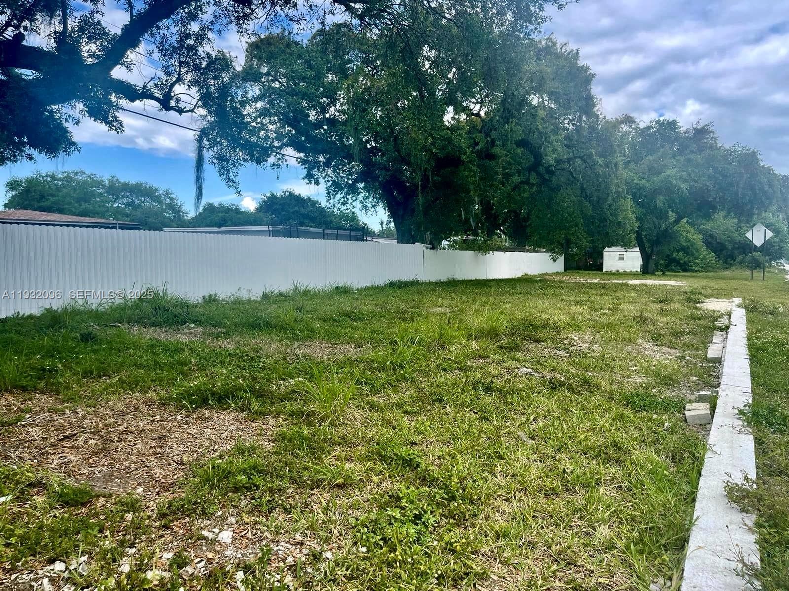 2451 NW 167th St, Miami Gardens FL 33056