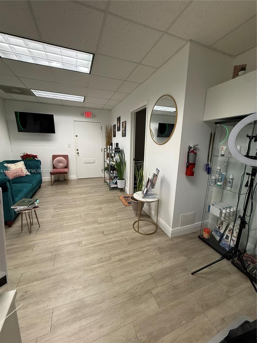 717 Ponce De Leon Blvd # 206, Coral Gables FL 33134