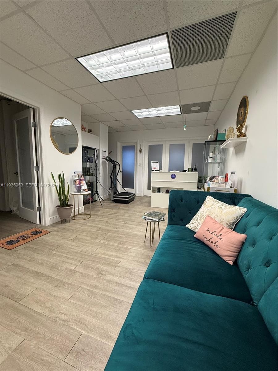 717 Ponce De Leon Blvd # 206, Coral Gables FL 33134