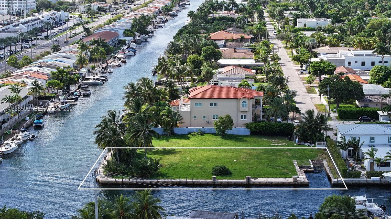 2210 NE 124th St, North Miami FL 33181