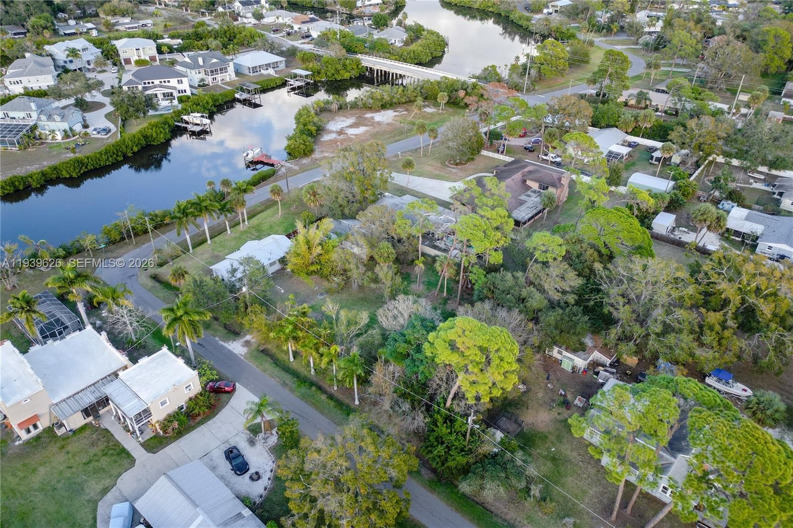 302 5th St SW, Other City - In The State Of Florida FL 33570