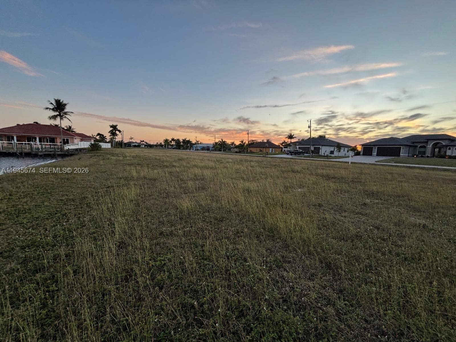 1213 NW 39th Ave, Cape Coral FL 33993