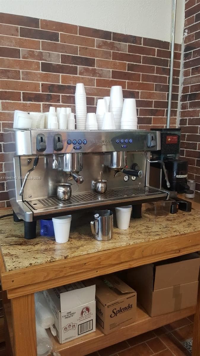 COFFEE MAKER
