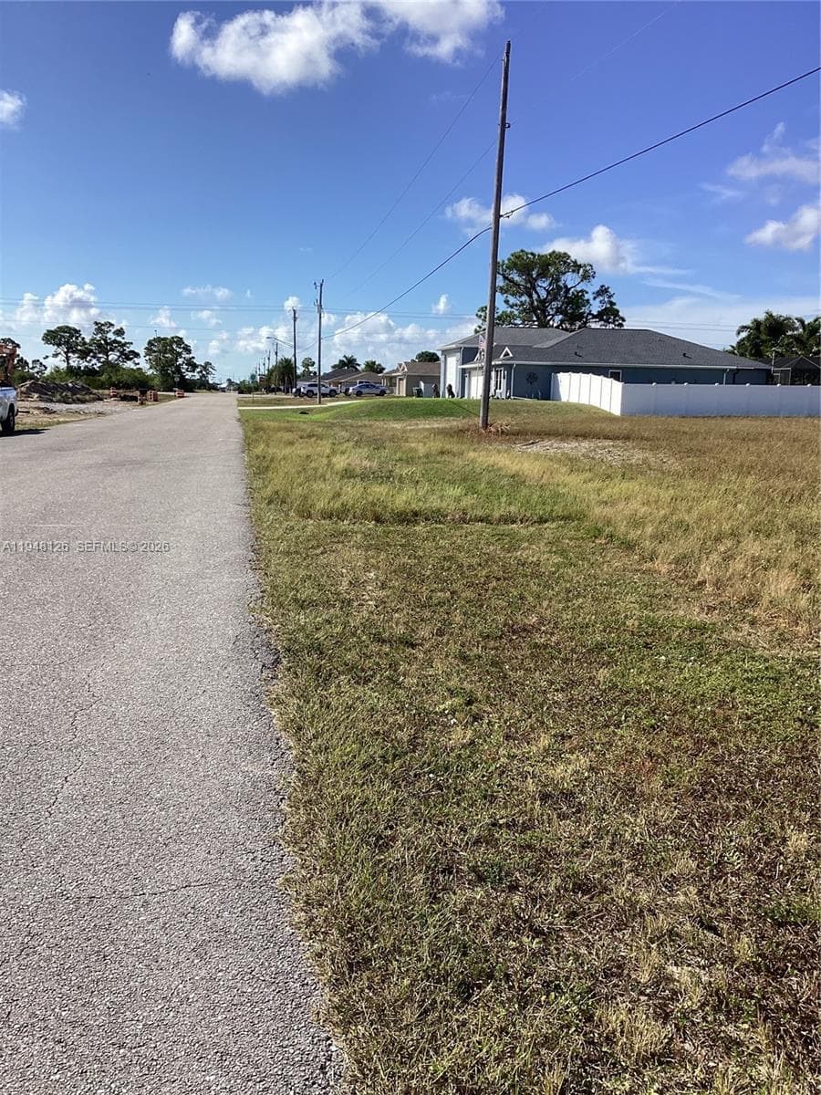 1502 NW 16 Terrace, Cape Coral FL 33993