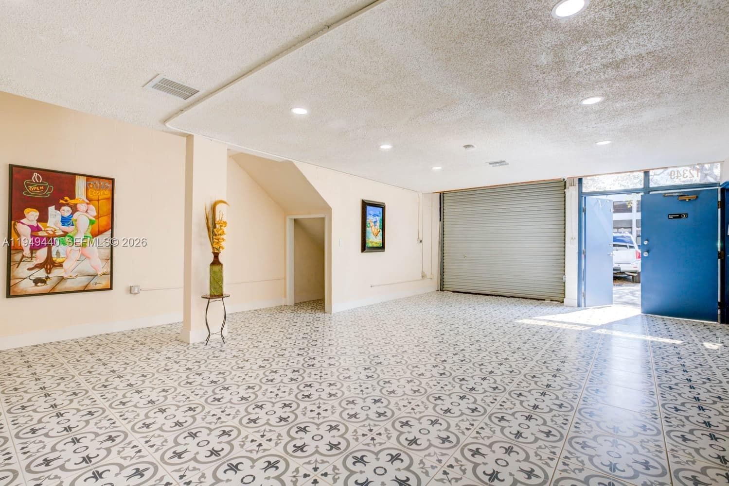 LOBBY DETAIL