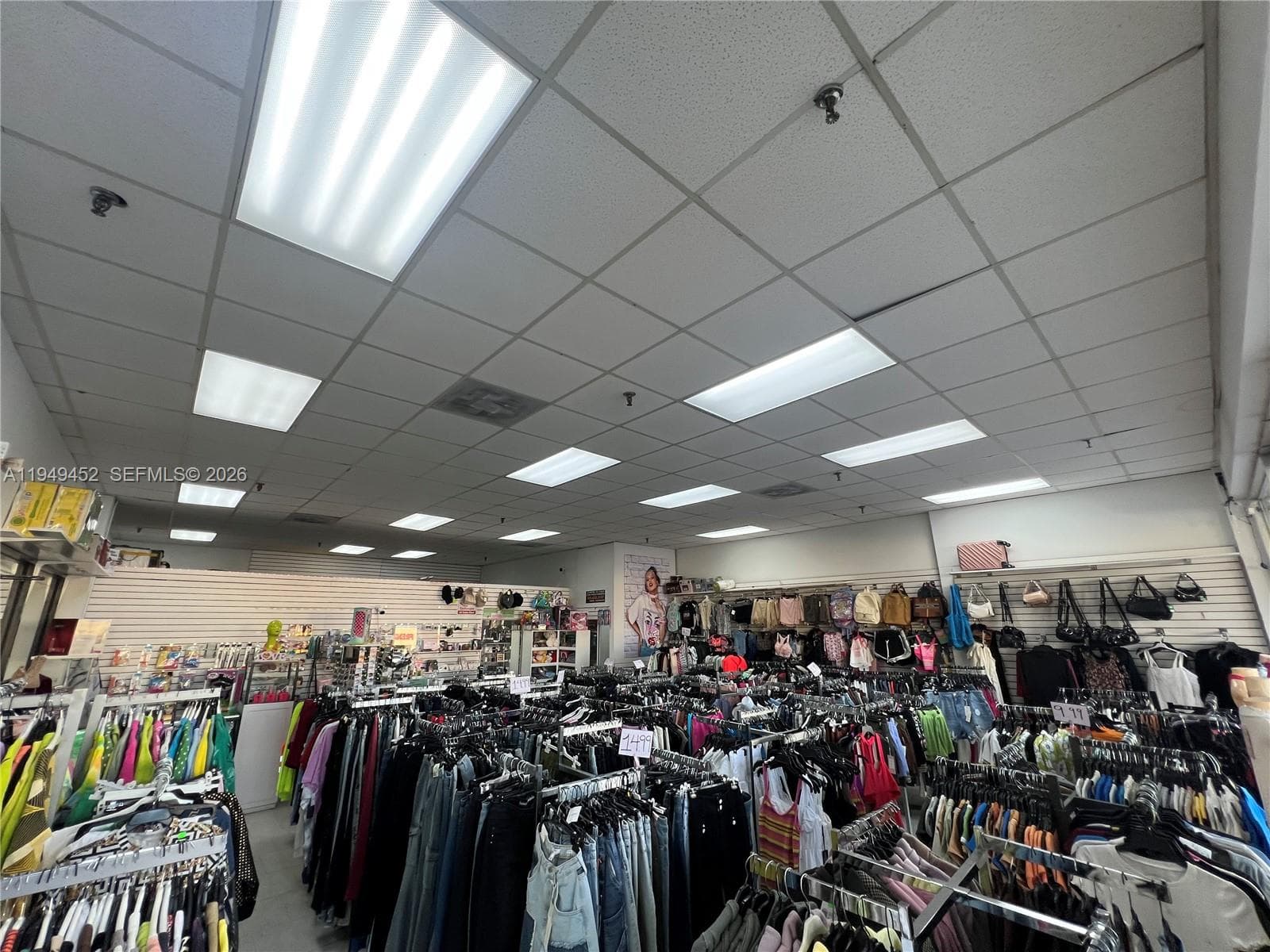 500 W 49th St, Hialeah FL 33012
