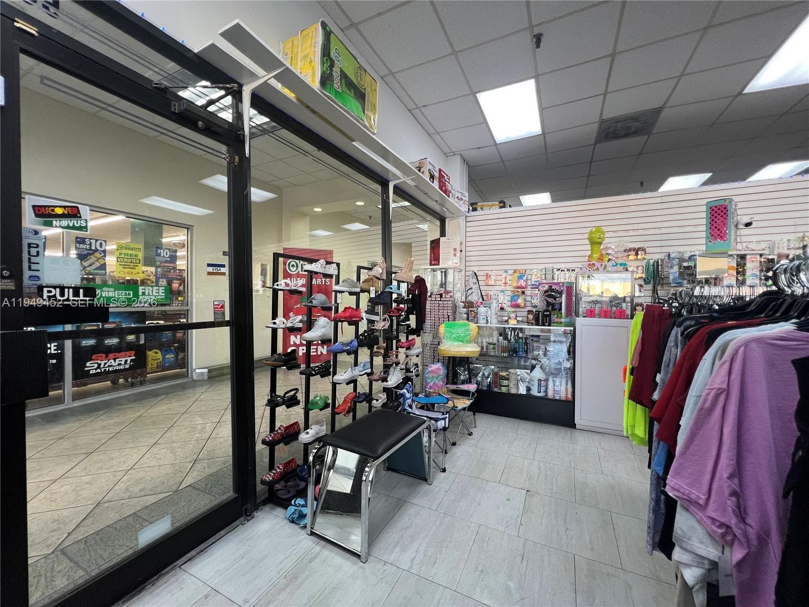 500 W 49th St, Hialeah FL 33012