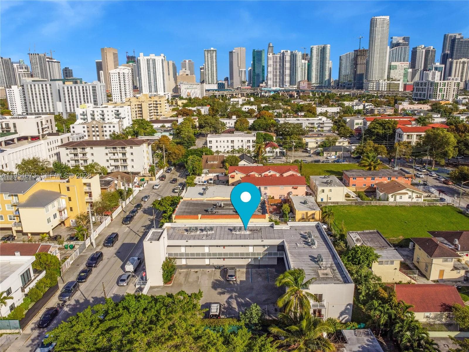 750 SW 2nd St, Miami FL 33130