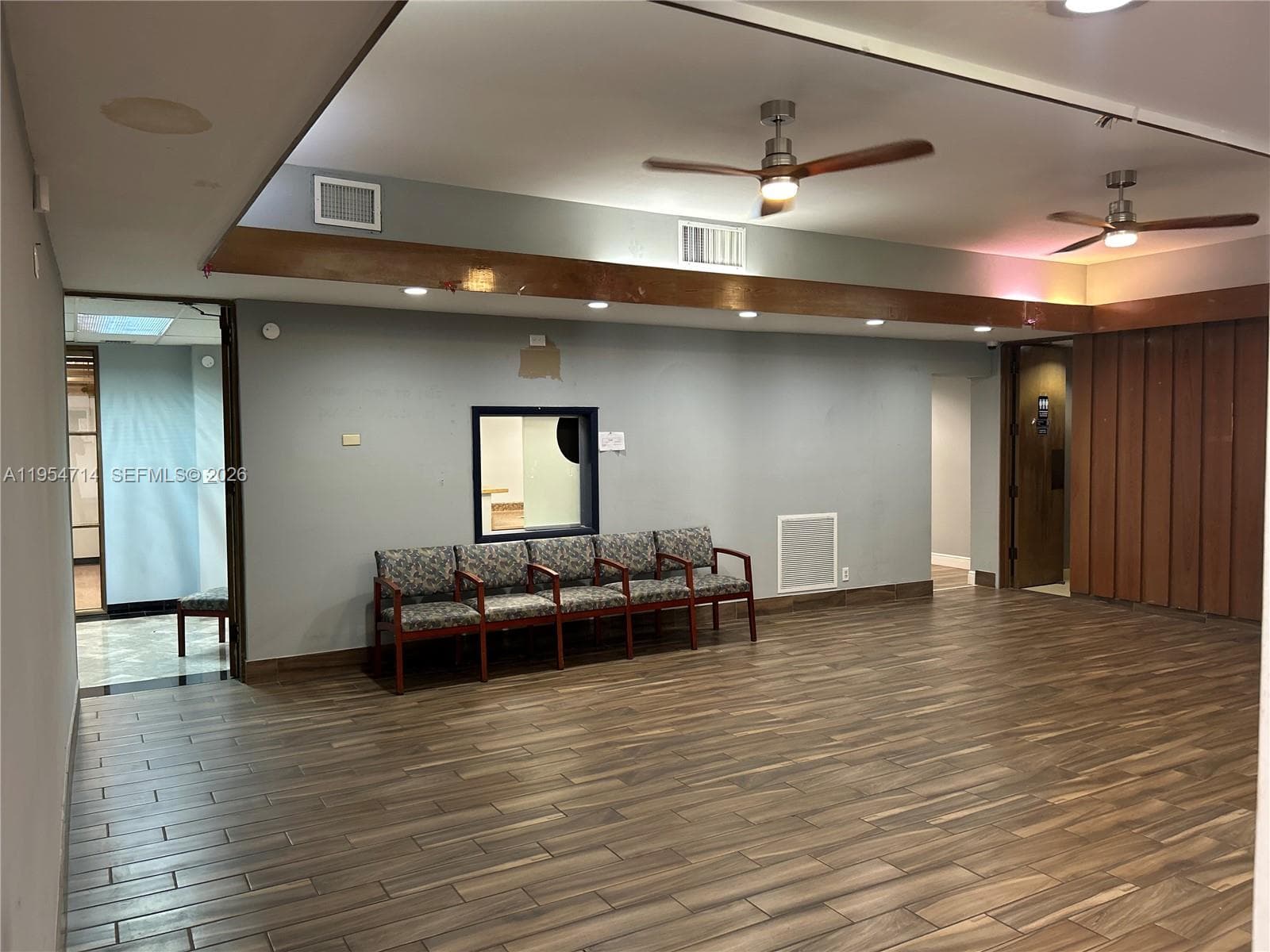 4121 NW 5th St # 100, Plantation FL 33317