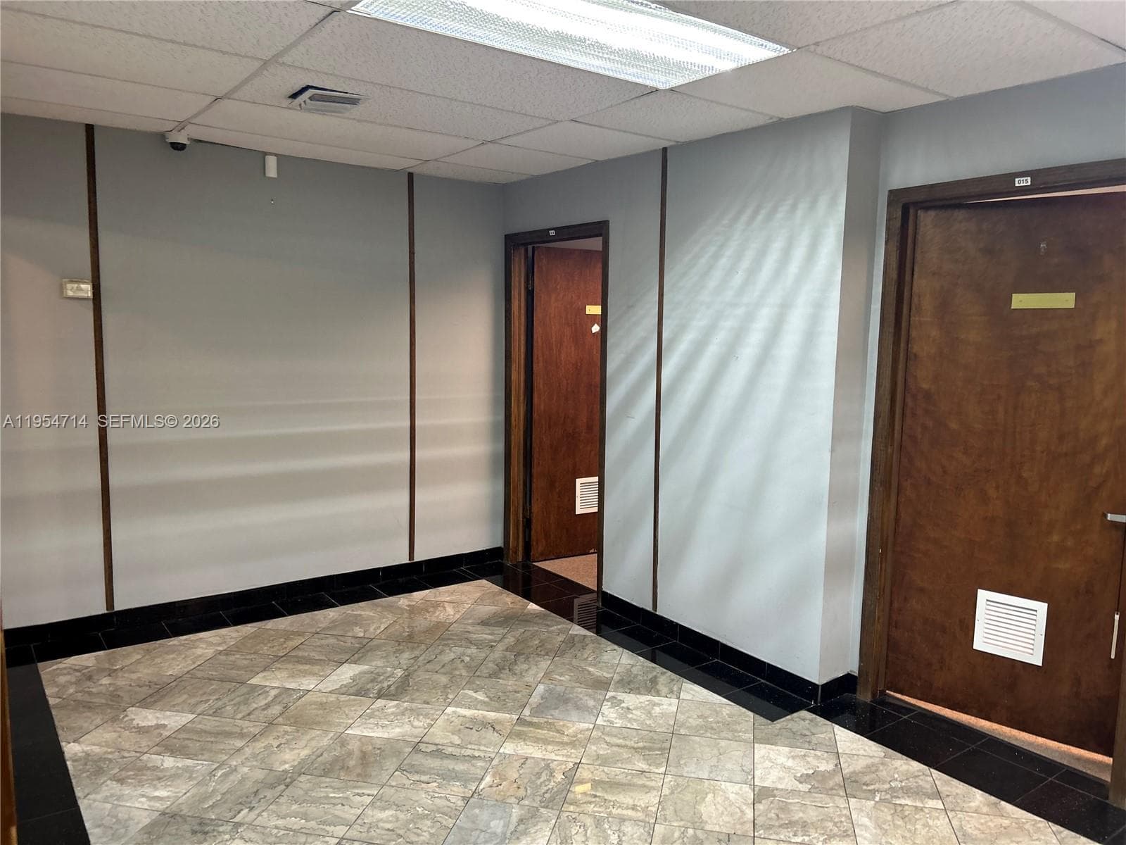 4121 NW 5th St # 100, Plantation FL 33317
