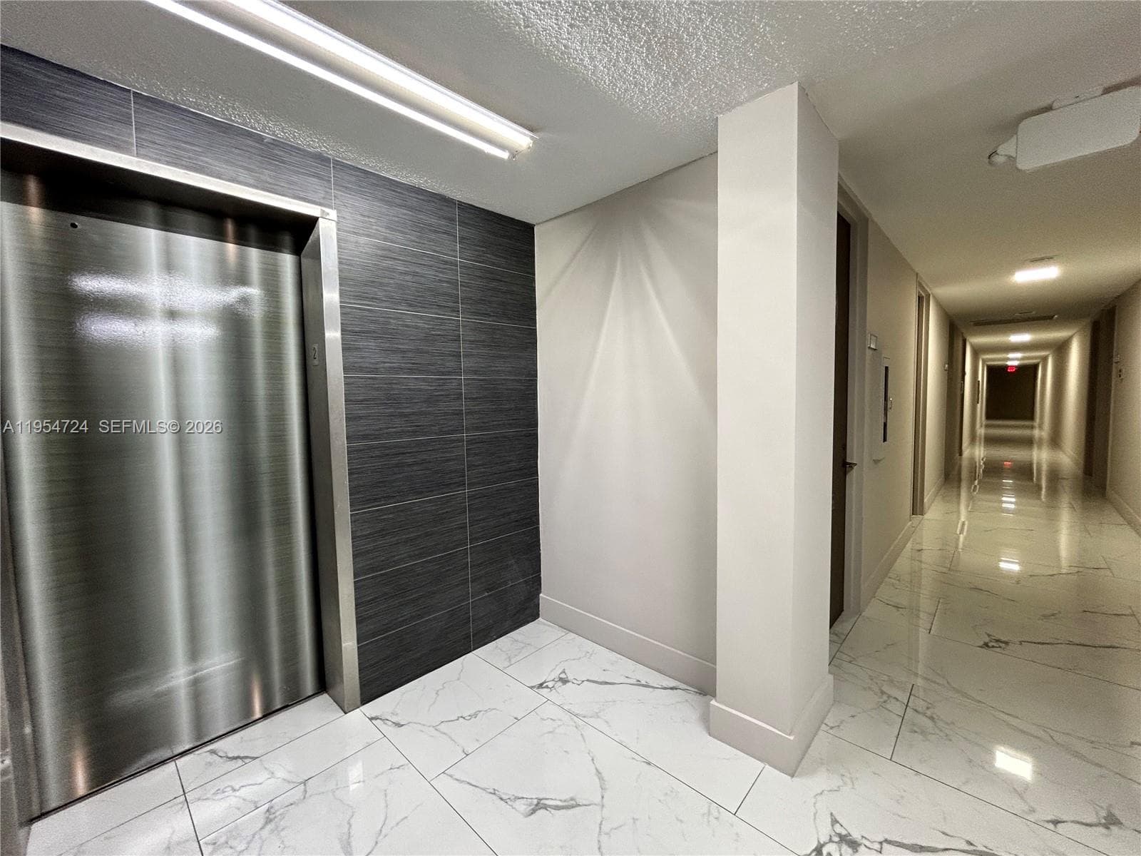 4121 NW 5th St # 102, Plantation FL 33317