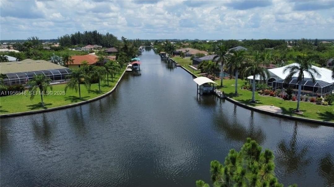 15610 VISCOUNT CIR, Other City - In The State Of Florida FL 33981
