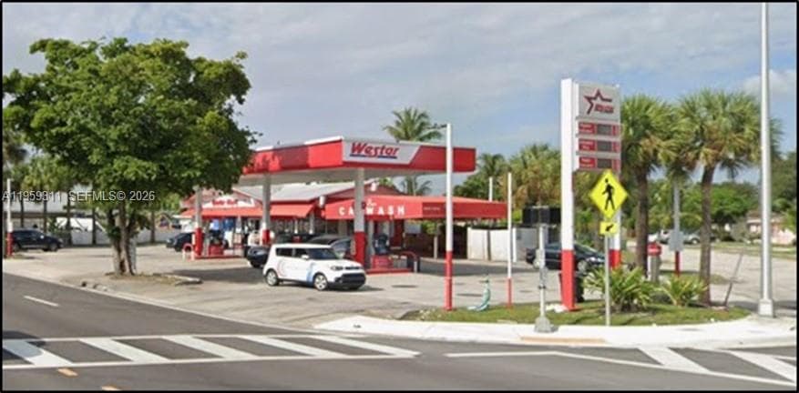 Confidential, North Miami FL 33161