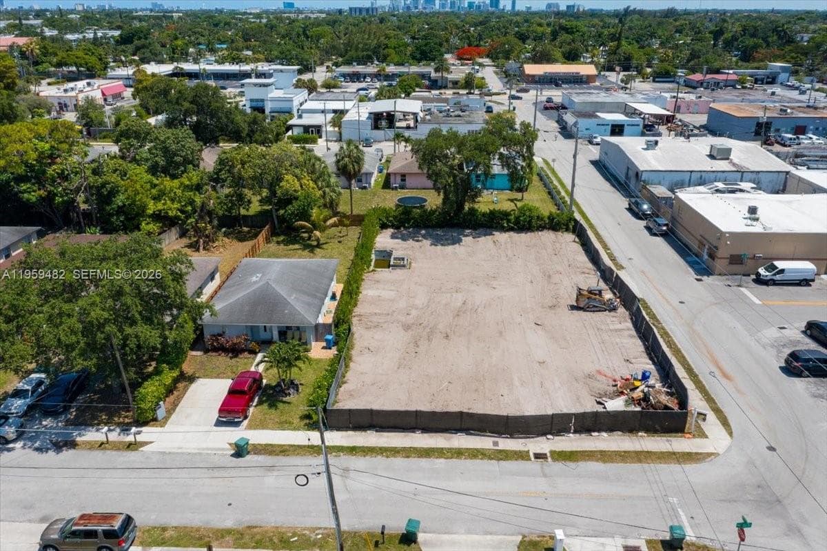 3210 NE 3rd Ave, Oakland Park FL 33334