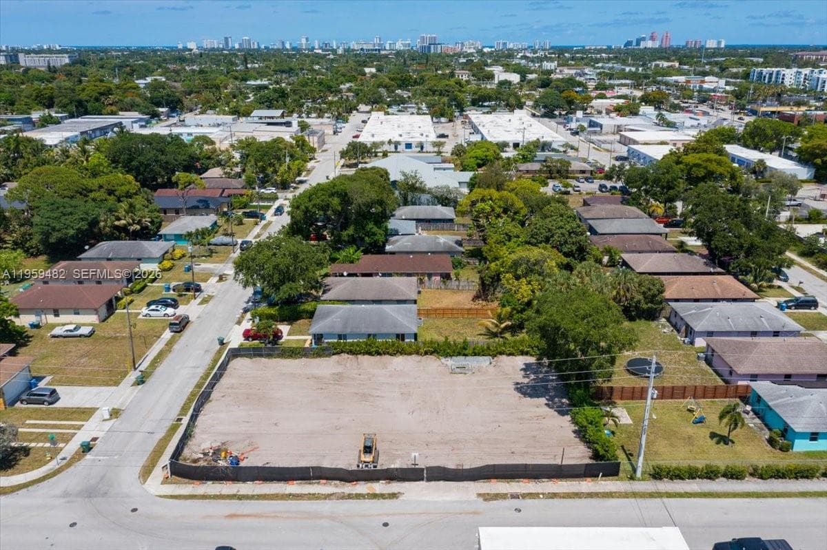 3210 NE 3rd Ave, Oakland Park FL 33334