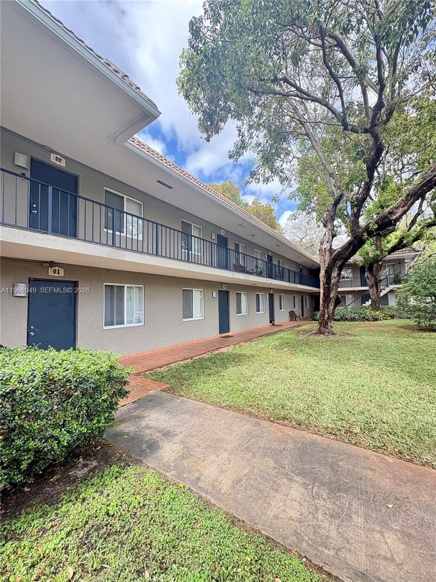 1111 SW 4th St, Fort Lauderdale FL 33312