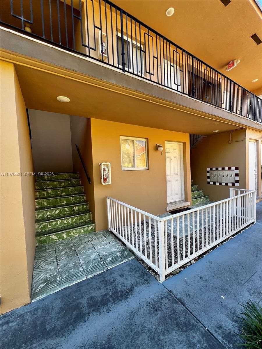 1836 SW 6th St, Miami FL 33135