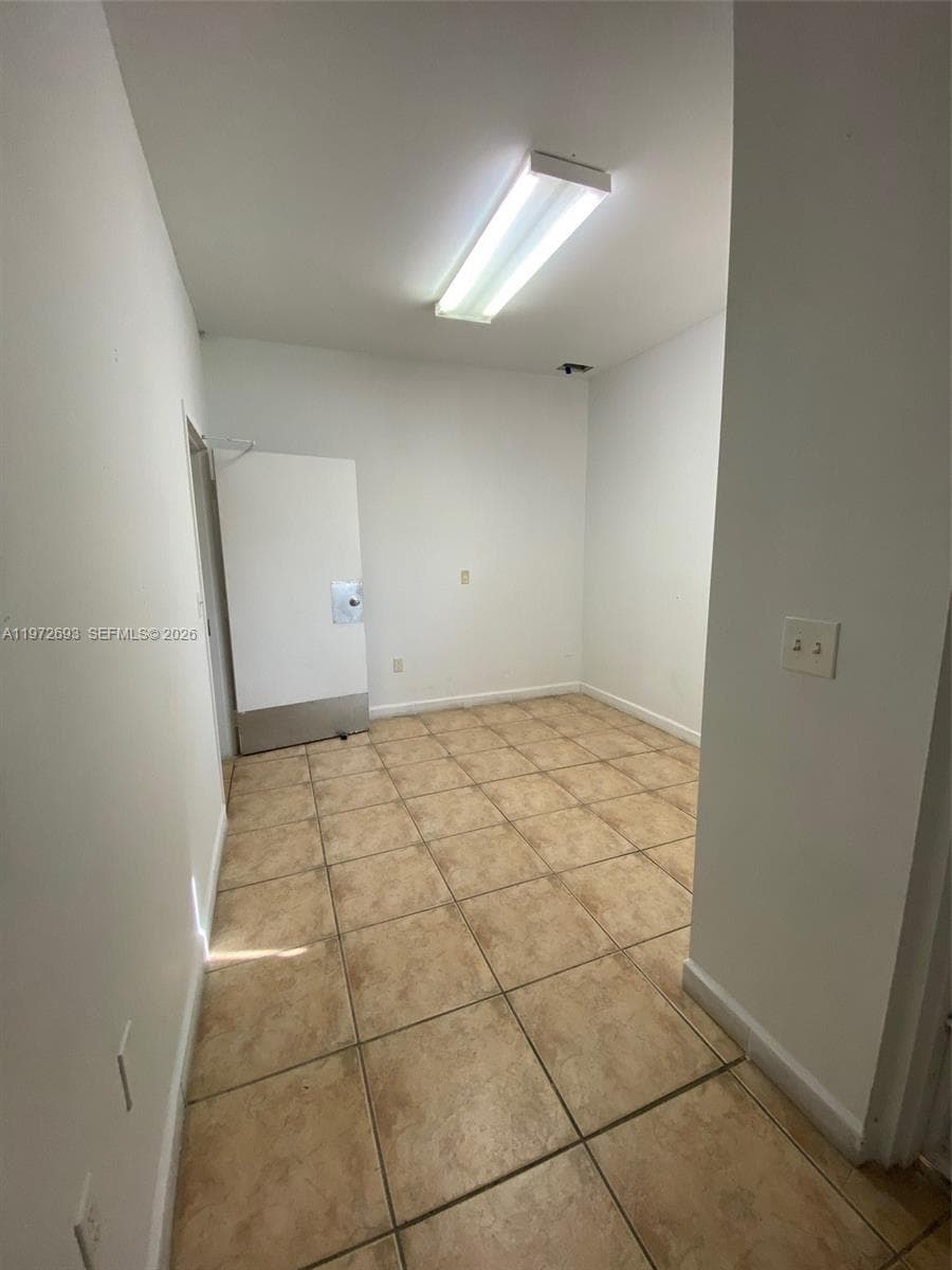 2431 W 80th St # C, Hialeah FL 33016