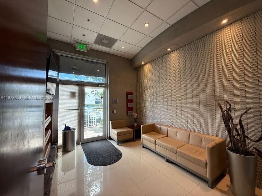 7620 NW 25th St # 5, Miami FL 33122