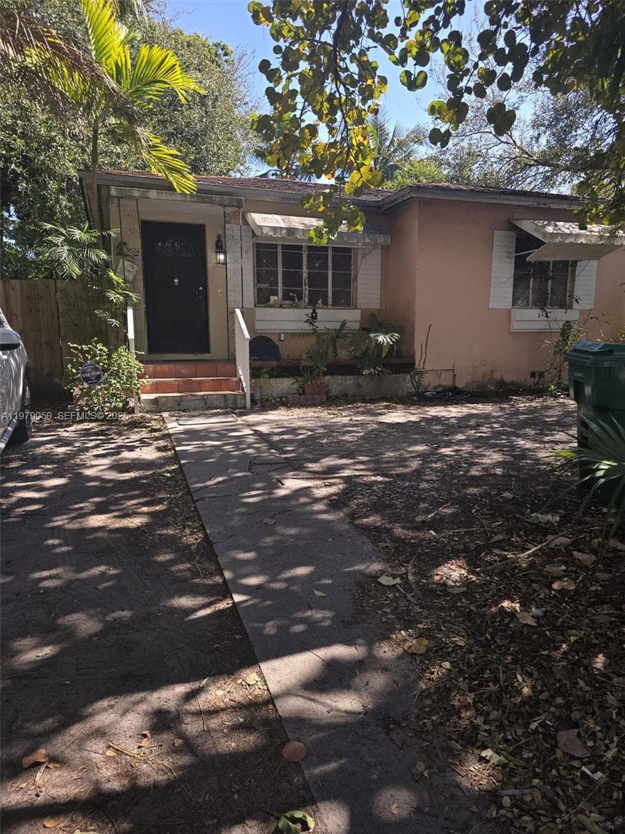 951 NW 37th Ave, Miami FL 33125