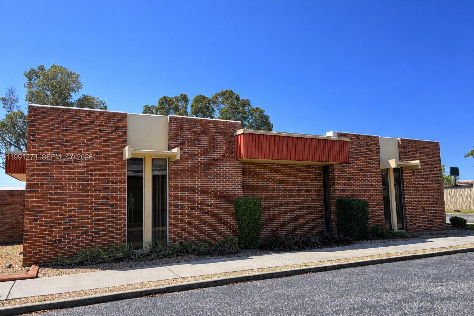 3900 Broadway, Fort Myers FL 33901