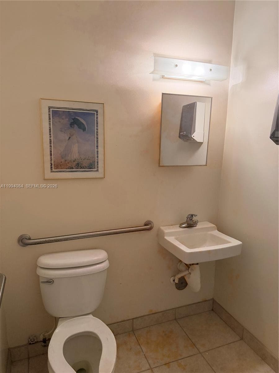 4700 W Prospect Rd, Fort Lauderdale FL 33309