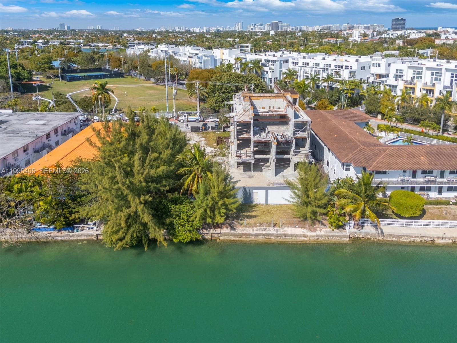 10 S Shore Dr, Miami Beach FL 33141