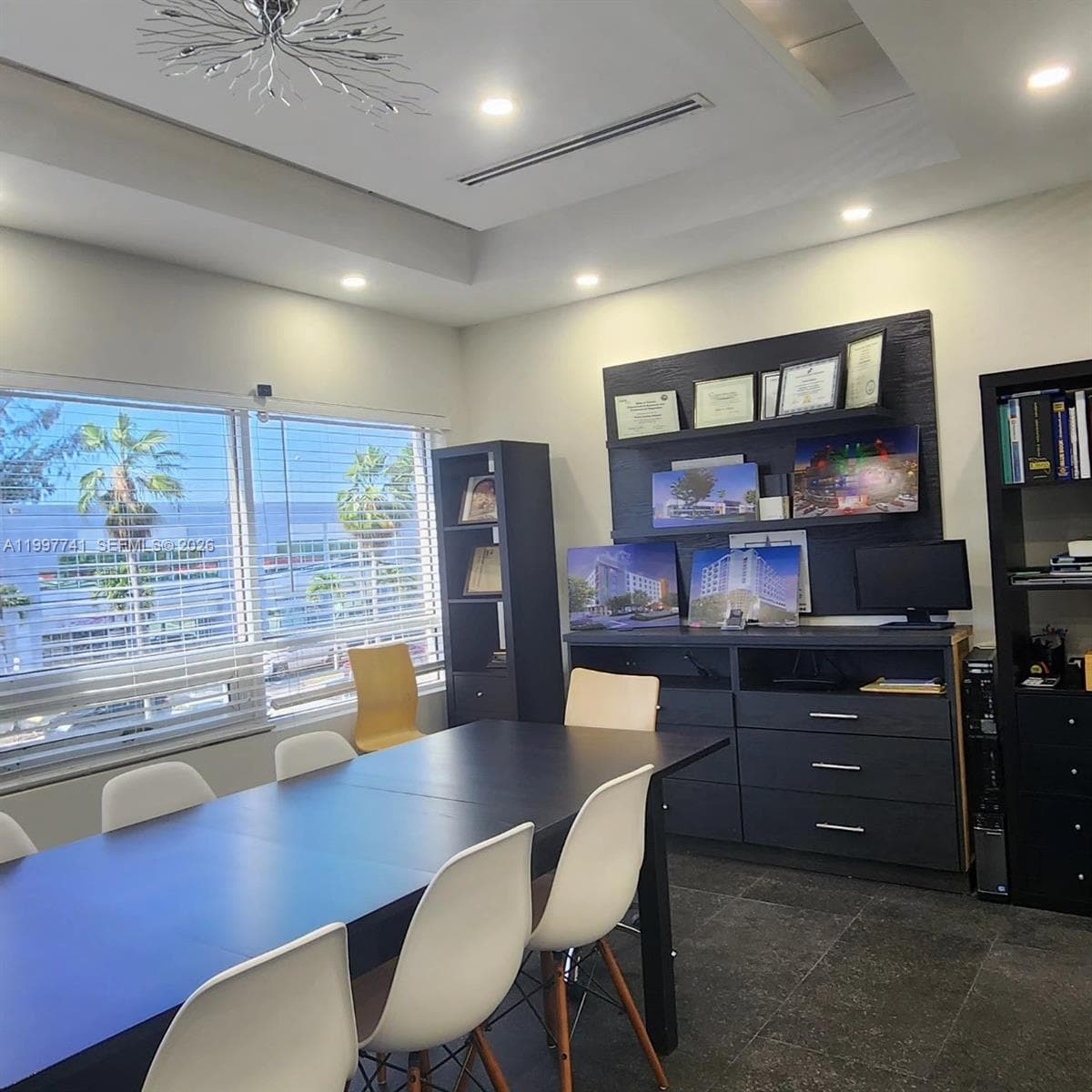 2441 NW 93 # B, Doral FL 33172