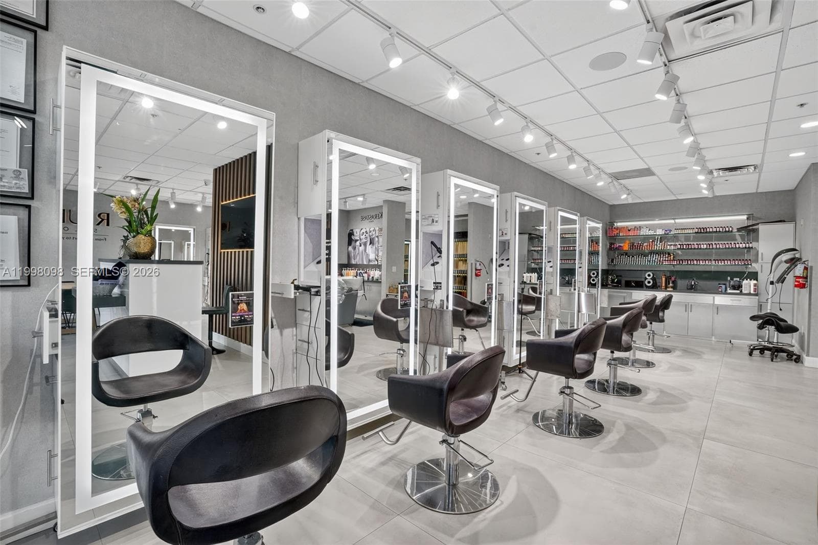 Beauty Salon Commercial Condo with Real Estate For Sale In Hial, Hialeah FL 33015