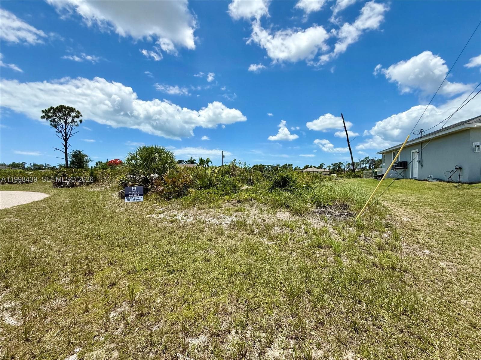 6 BILL CT, Other City - In The State Of Florida FL 33946