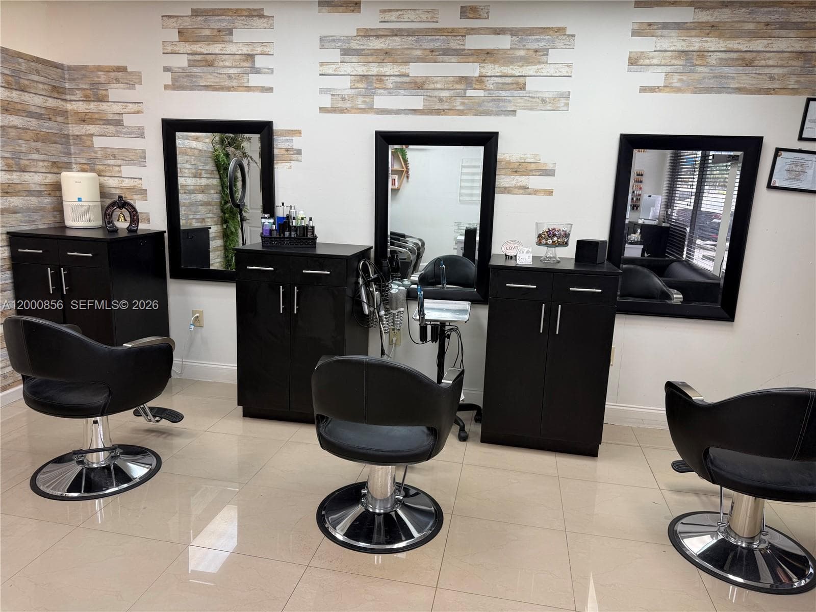 8511 NW South River Dr, Medley FL 33166