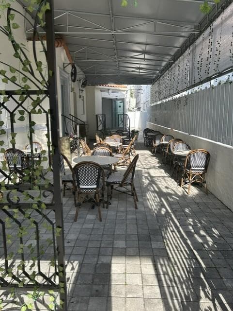 929 Collins Ave, Miami Beach FL 33139