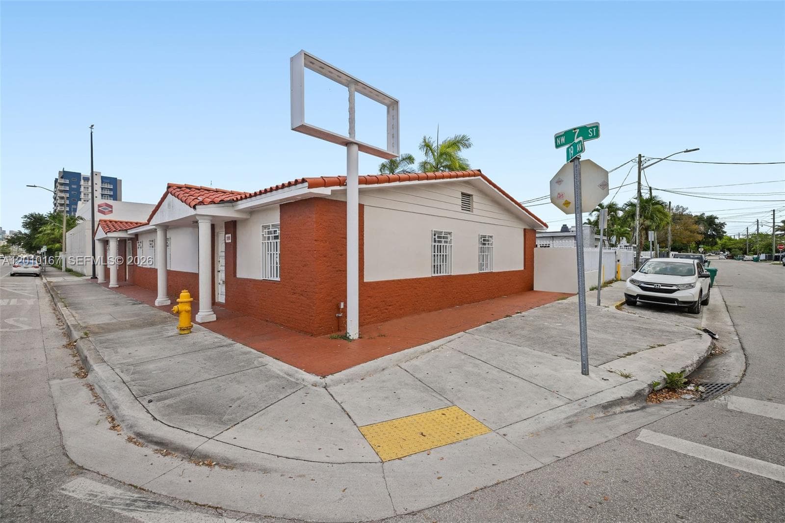 1888 NW 7th St, Miami FL 33125