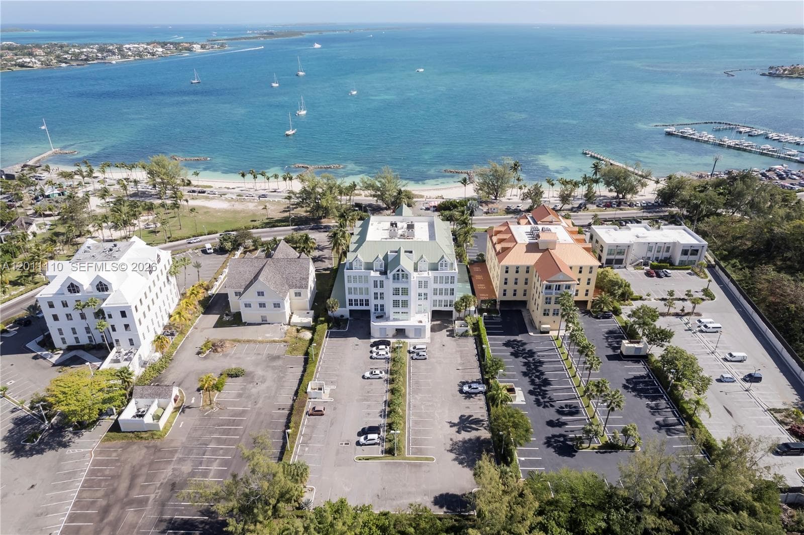 9 E Bay Street, 00000