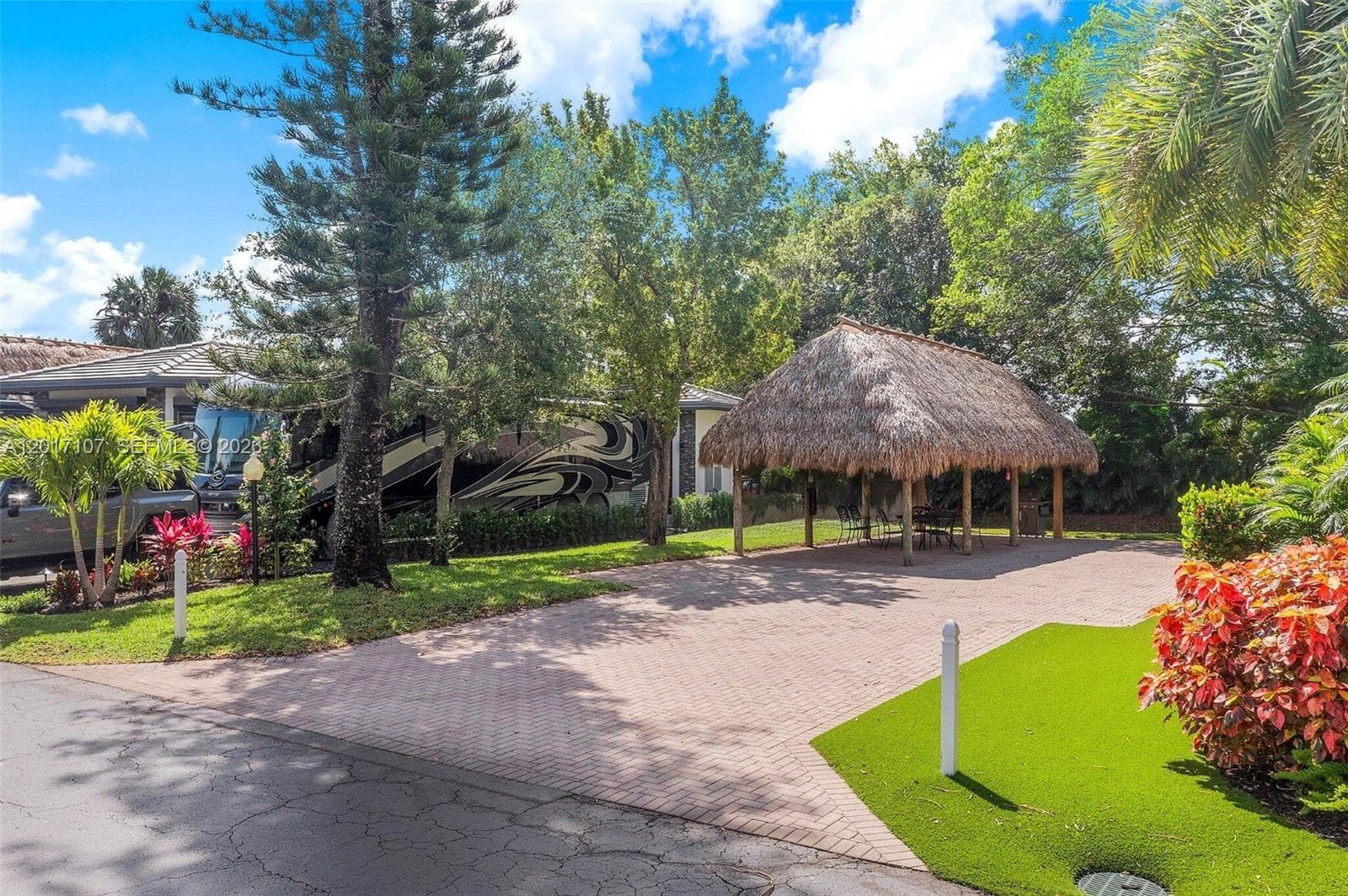 22 S Cortez Dr, Margate FL 33068