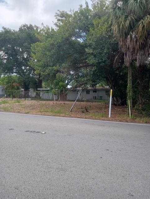 2410 NW 167 St, Miami Gardens FL 33056