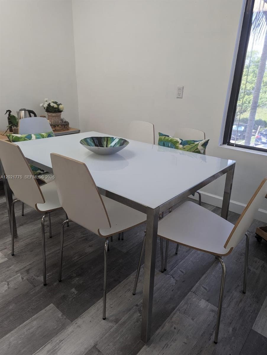 12550 Biscayne Blvd # 220, North Miami FL 33181