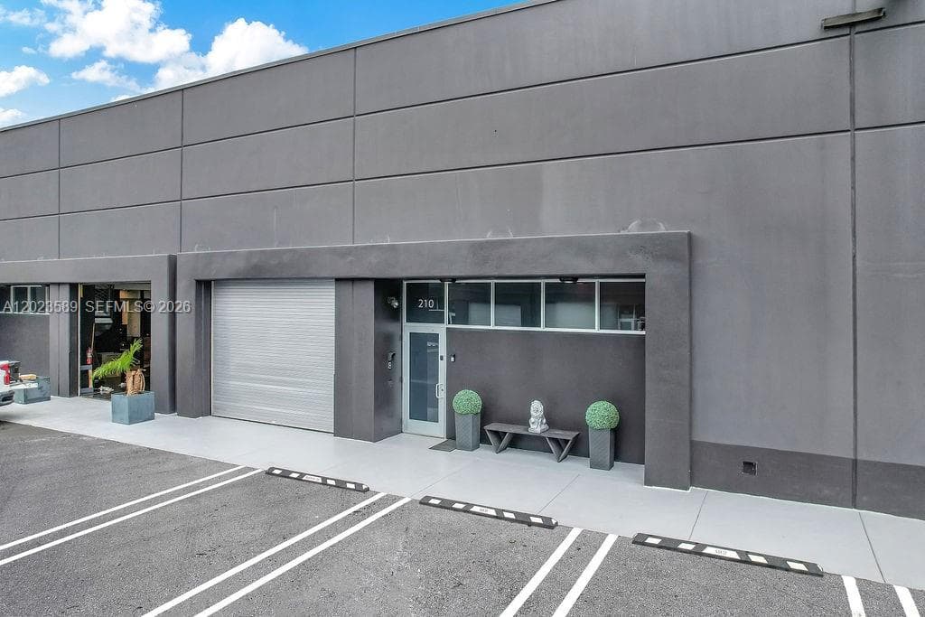 6030 NW 102nd Ave # 210, Doral FL 33178