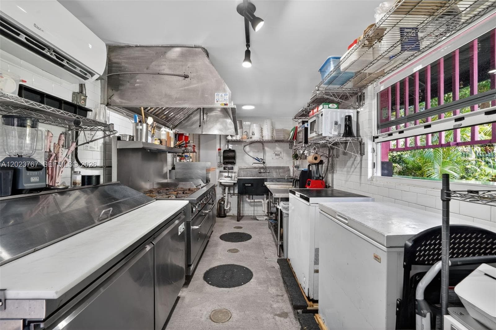 Turnkey Outdoor Beer Garden & Culinary Venue, Miami FL 33138