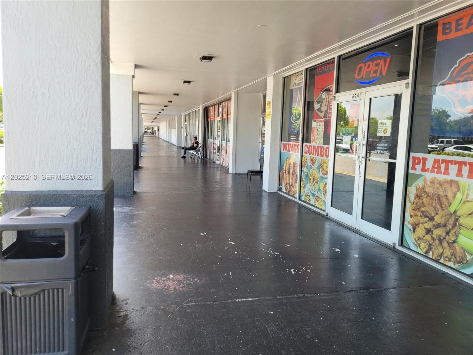 6935 Taft, Hollywood FL 33125