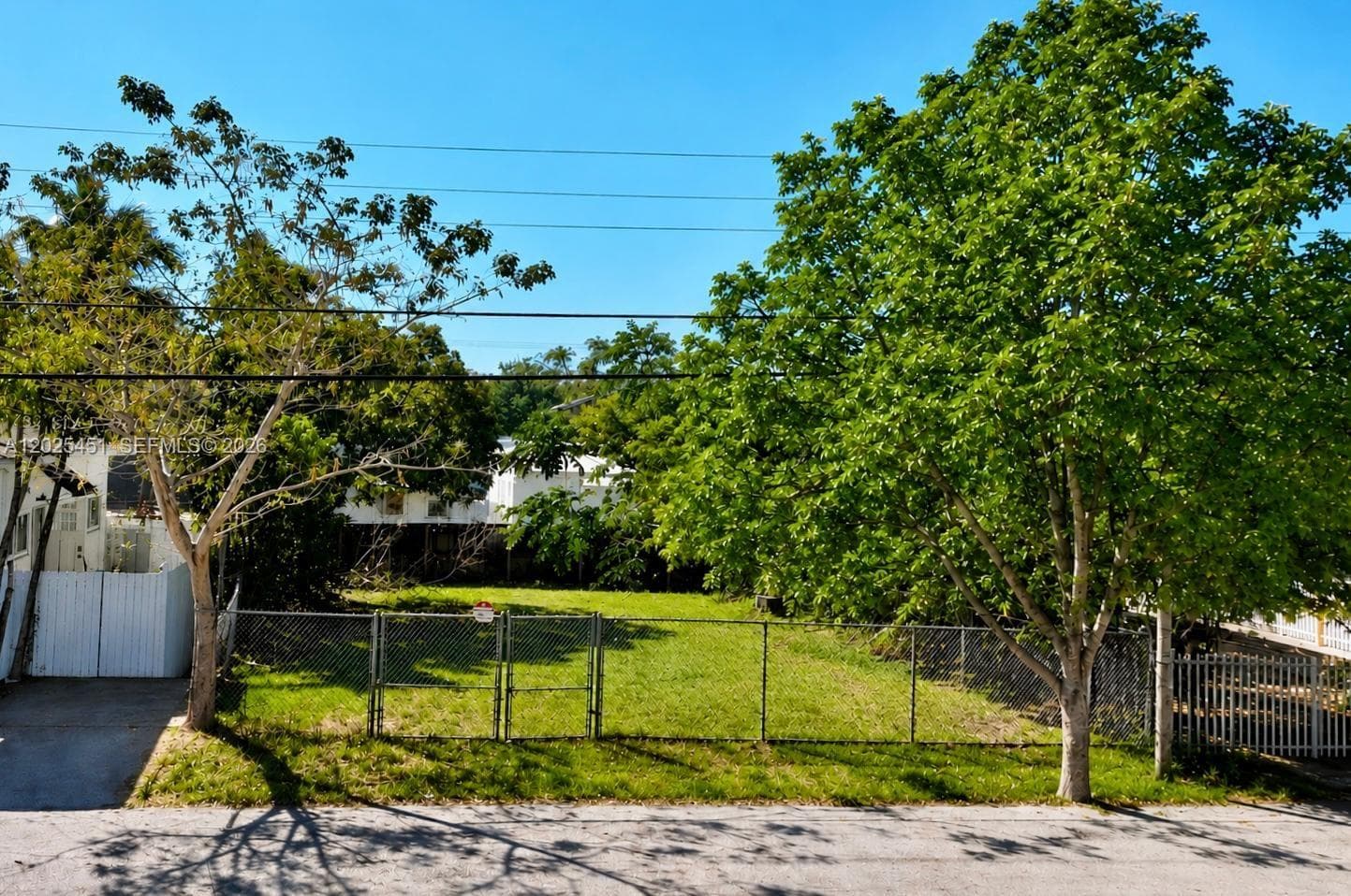 3828 Washington Ave, Miami FL 33133