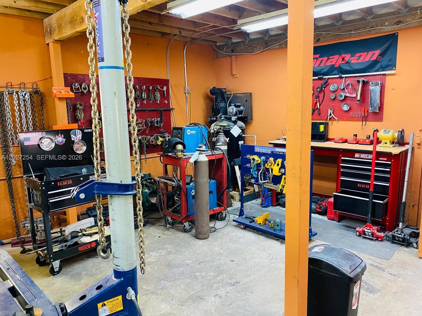 Hialeah, FL, 33013
