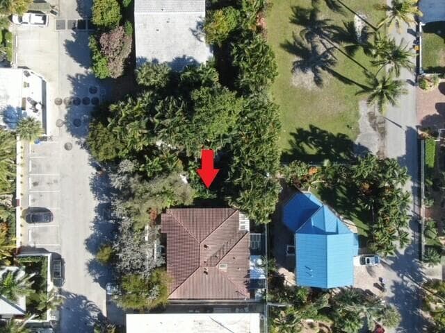 14 Tropical Dr. birds eye 2 with arrow