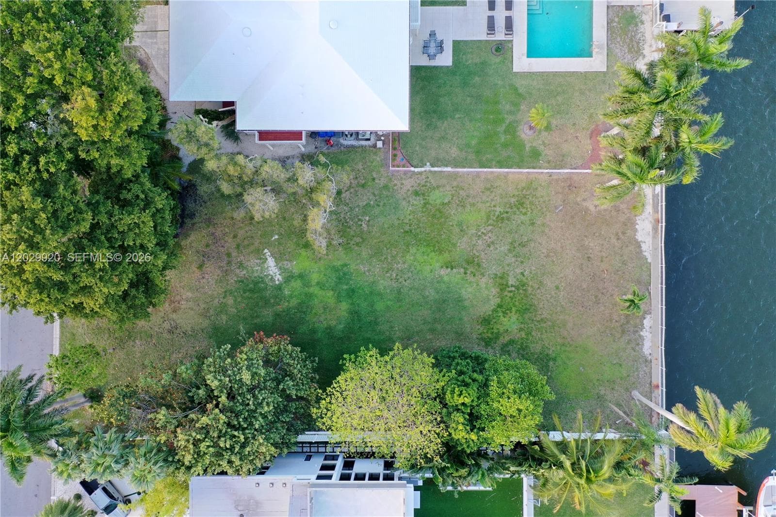 927 N Northlake Dr, Hollywood FL 33019