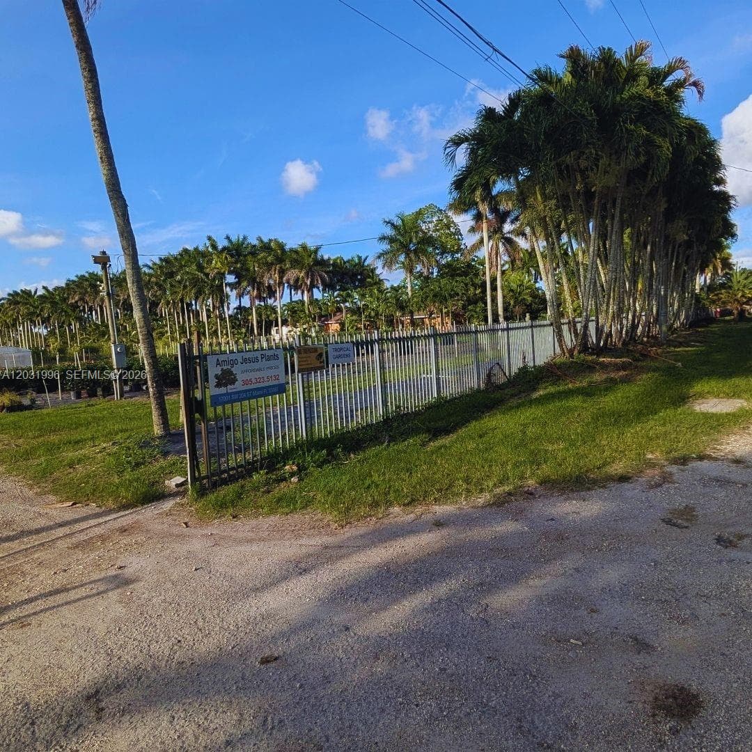 17001 SW 204th St, Miami FL 33187