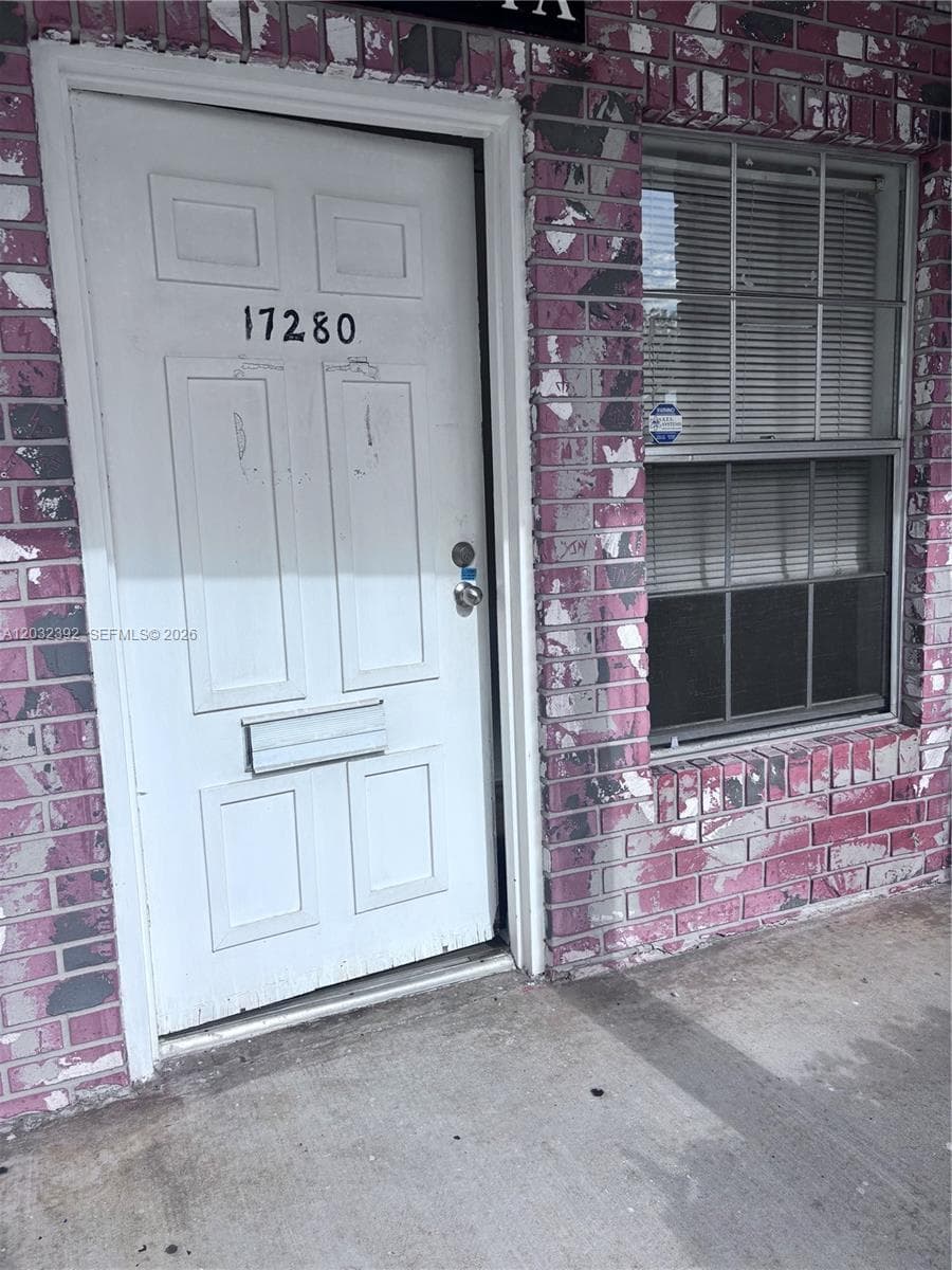 17280 NE 19th Ave, North Miami Beach FL 33162