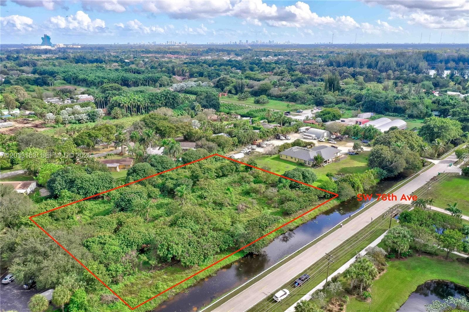 76 SW Ave, Davie FL 33314