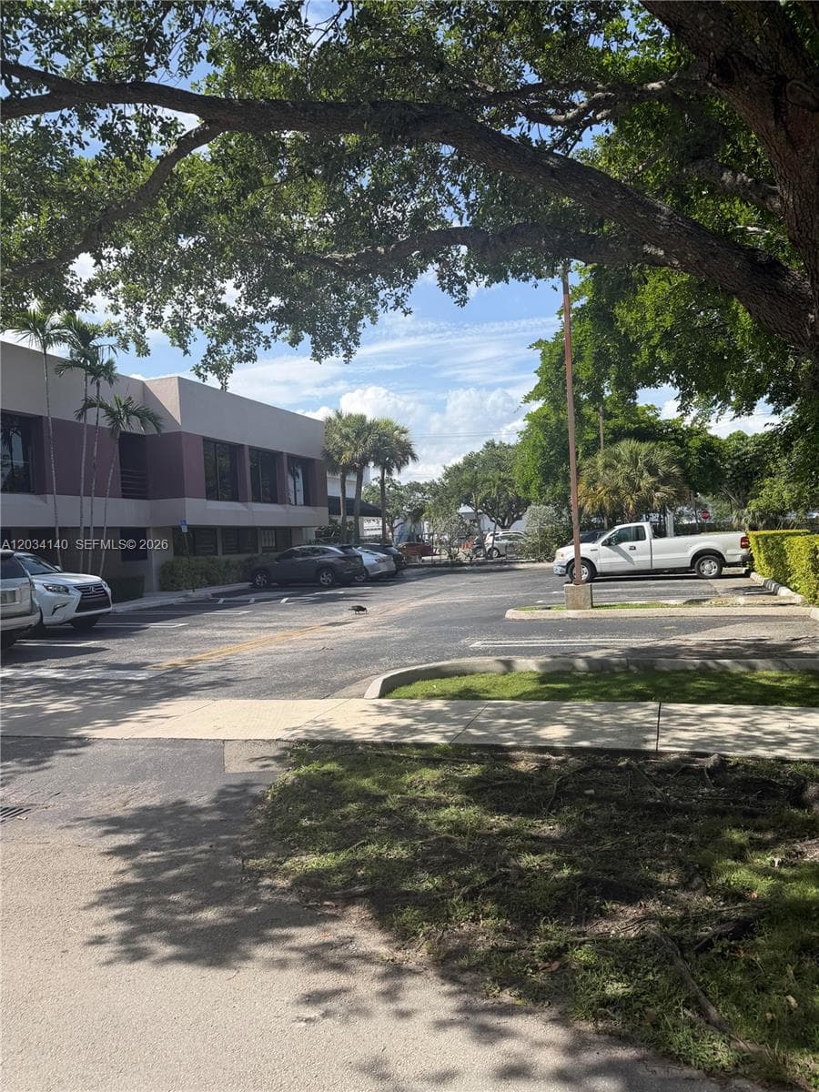 9245 SW 157th St, Palmetto Bay FL 33157